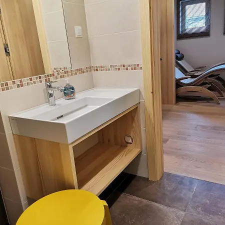 شقة Weinviertler Kellerstoeckl Weingut Hindler Schrattenthal